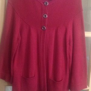 Pretty woman's three button Sweater